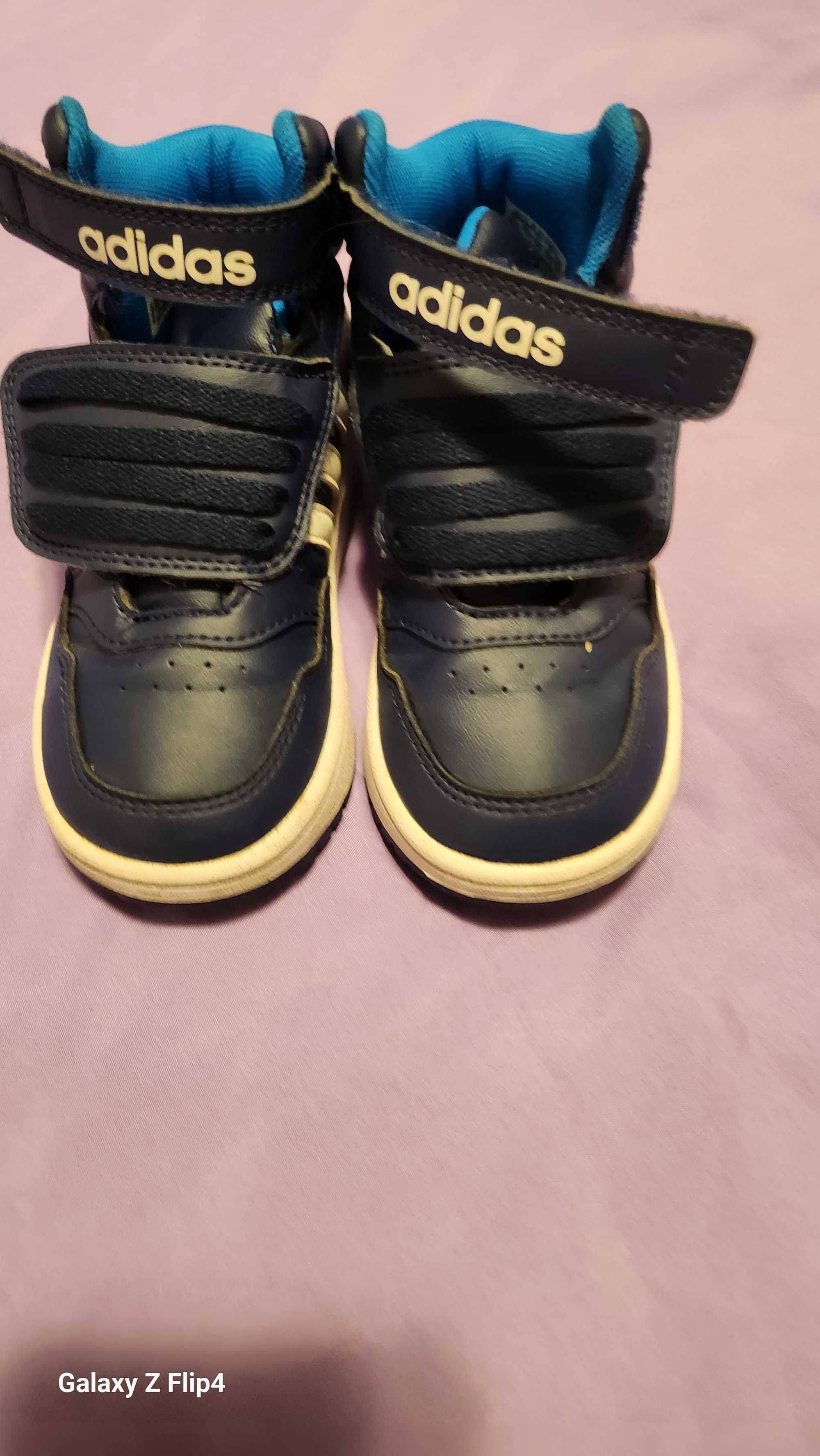 Детски обувки ,,Adidas"