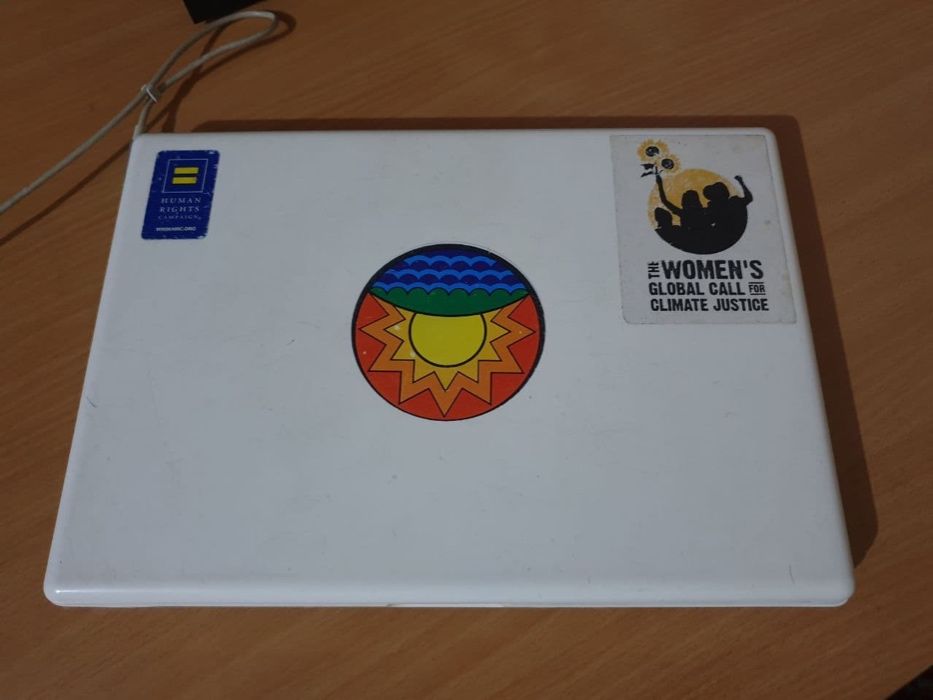 Продается Mac Book