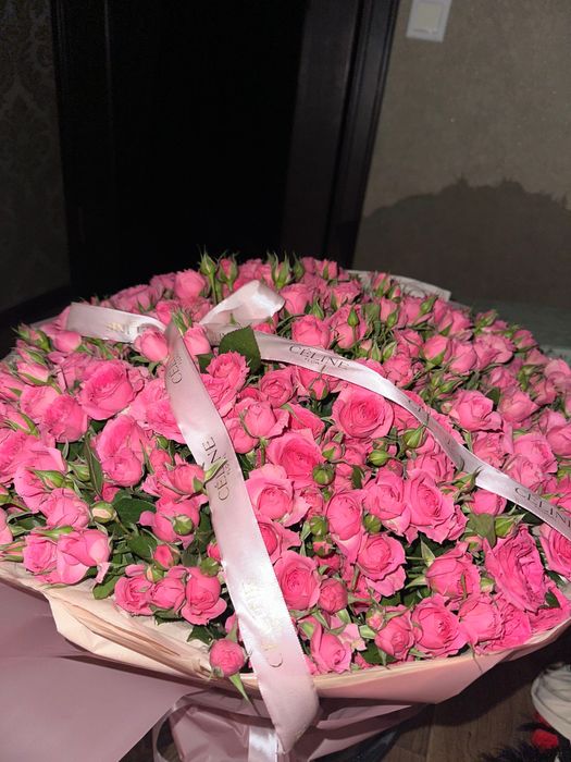 Большой свежайший букет celıne срочно !