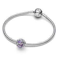 Pandora Talisman inimioare cu structură dantelată Mama, pret excelent!