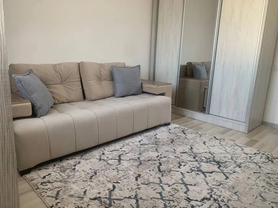 Максим Горке метро Буз бозор якнида квартира