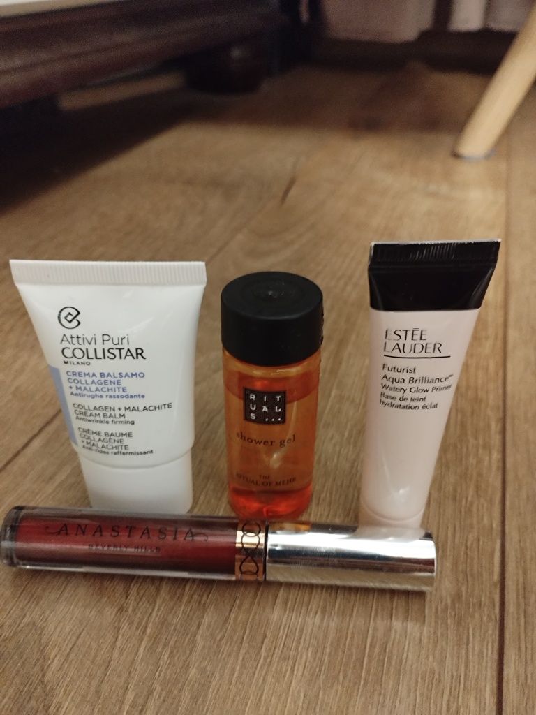 Produse cosmetice estee lauder noi