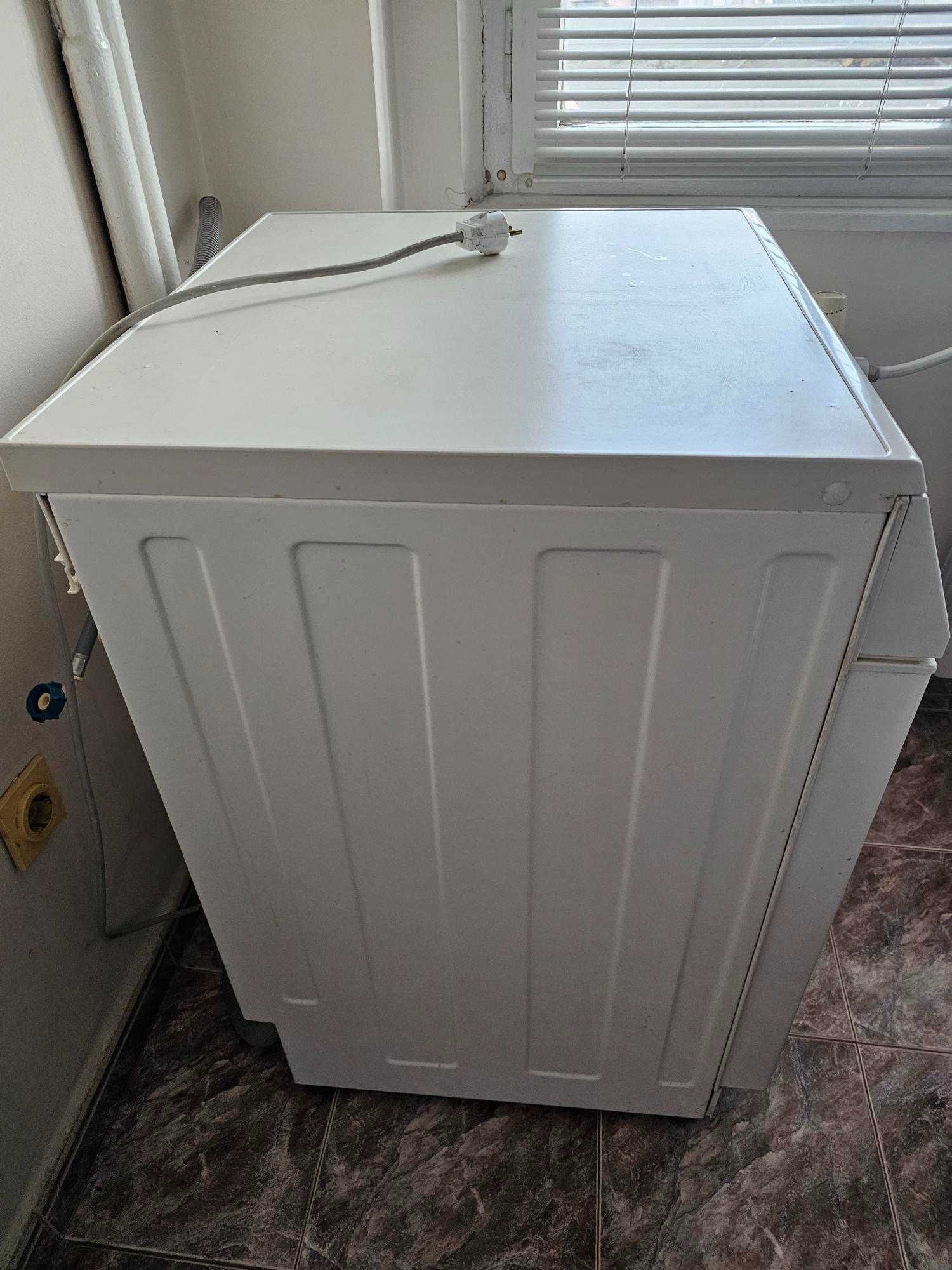 Продавам пералня Miele Novotronic W985