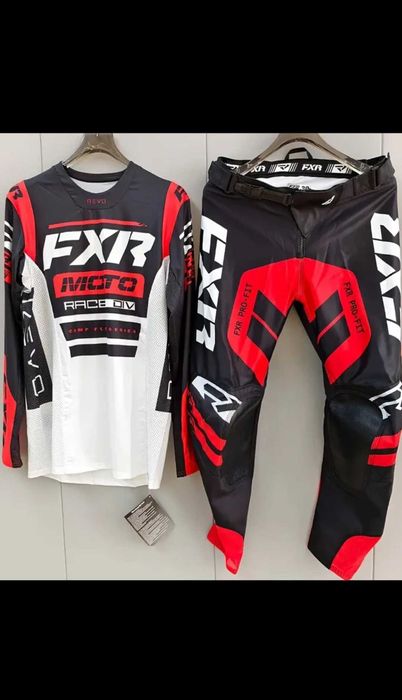 Екип за мотокрос