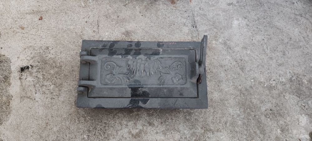 Usa teracota, neagră