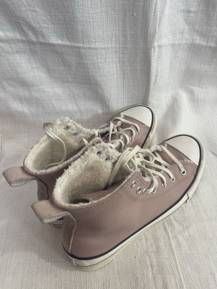 Обувки Converse