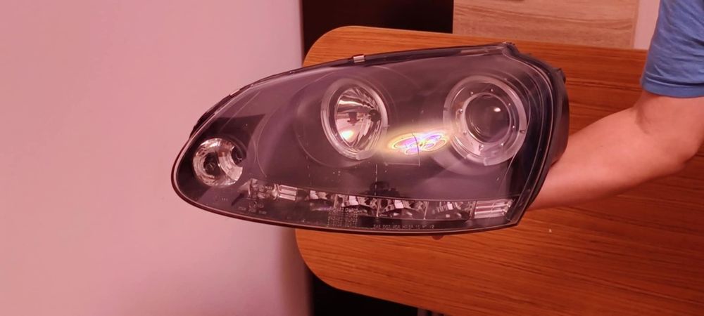 Faruri golf 5 cu lupa