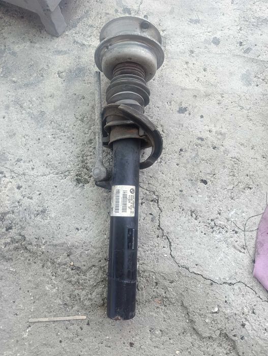 Преден ляв амортисьор за БМВ Е81, Е87, Е90 / BMW E87 E90 - 6768919