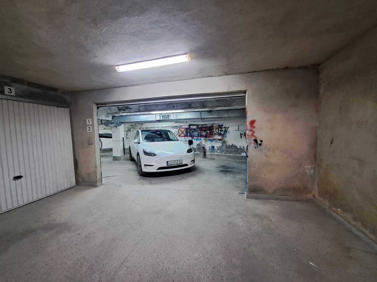 Дава се под наем Четиристаен апартамент в Варна, Автогара - 130 кв.м за 1200 € - Снимка #16