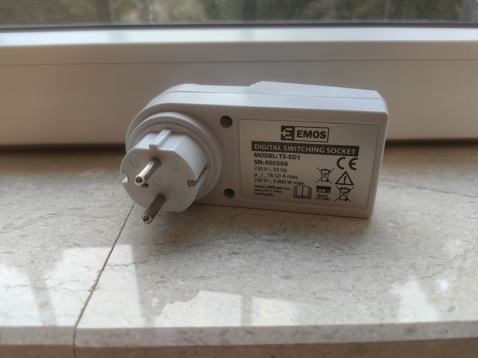 Електроннен таймер за контакт EMOS