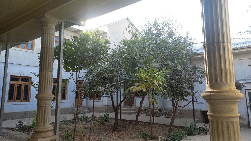 Срочно ховли сотилади