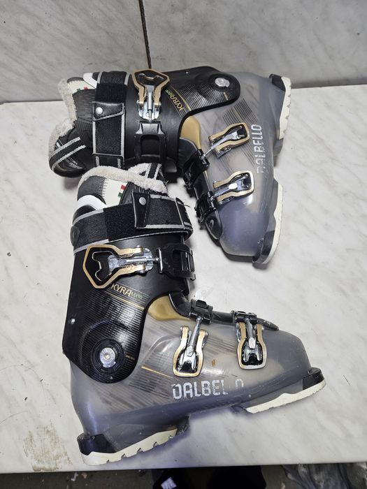 Clapari ski schi Dalbello  mondo 24,5  corespunde mărimii 37-38