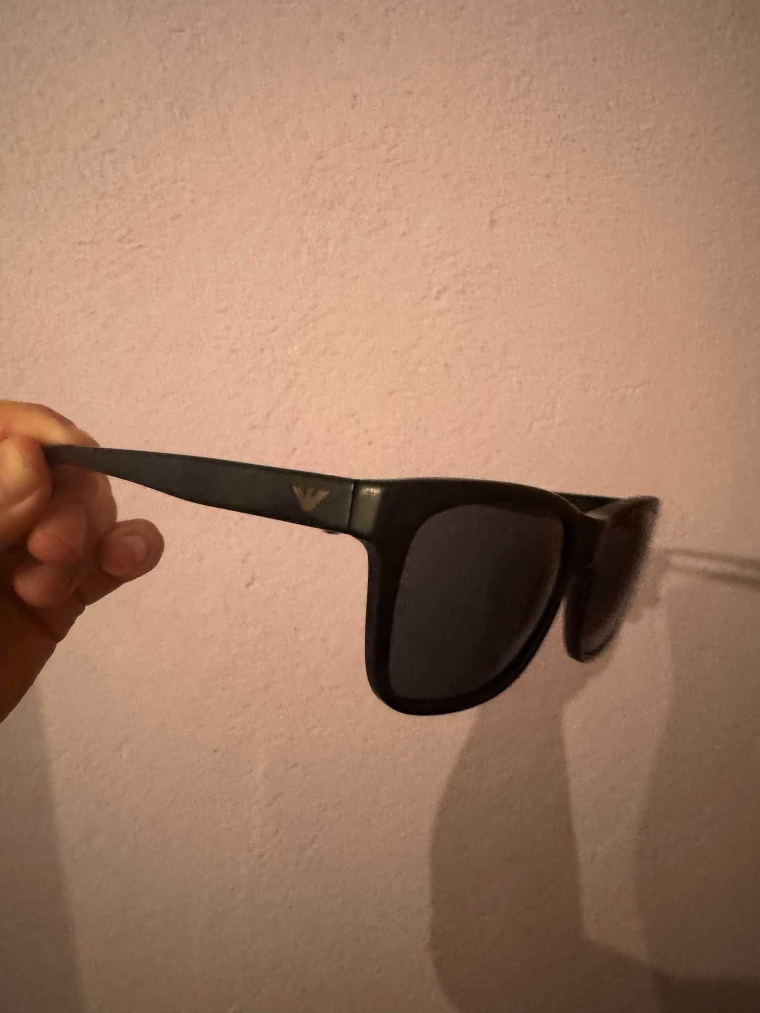 слънчеви черни очила Armani EA4033