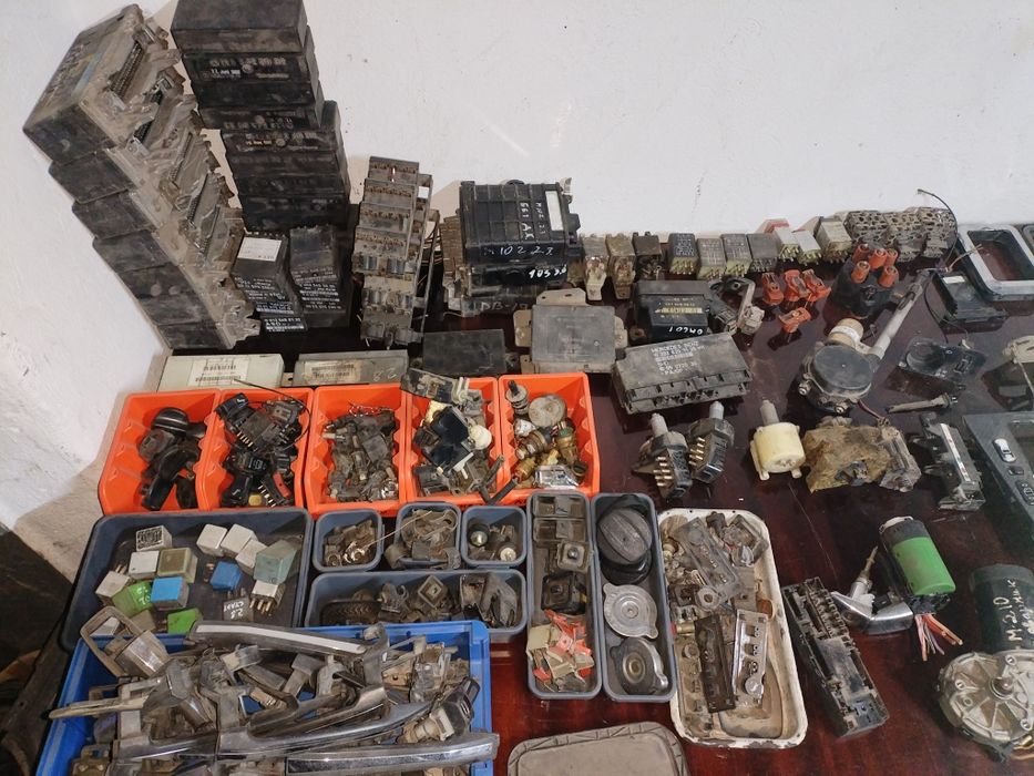 Запчасти для Мерседес 124