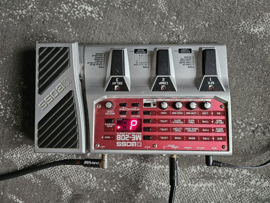 Мултиефект за бас китара BOSS ME 20 B + 9V захранване