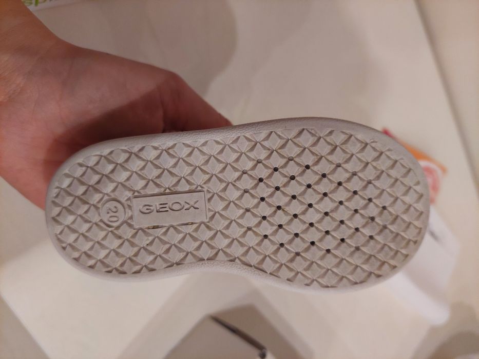 Обувки Geox 20 номер