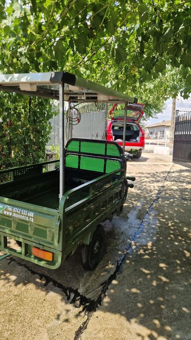 Triciclu electric cu panou solar