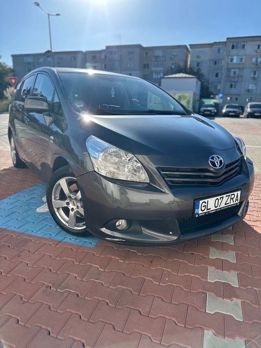 Toyota Verso Toyota Verso 2.2 D-4D Automatik 7-Sitzer Comfort