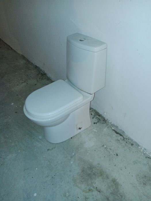 Унитаз отличный состояние