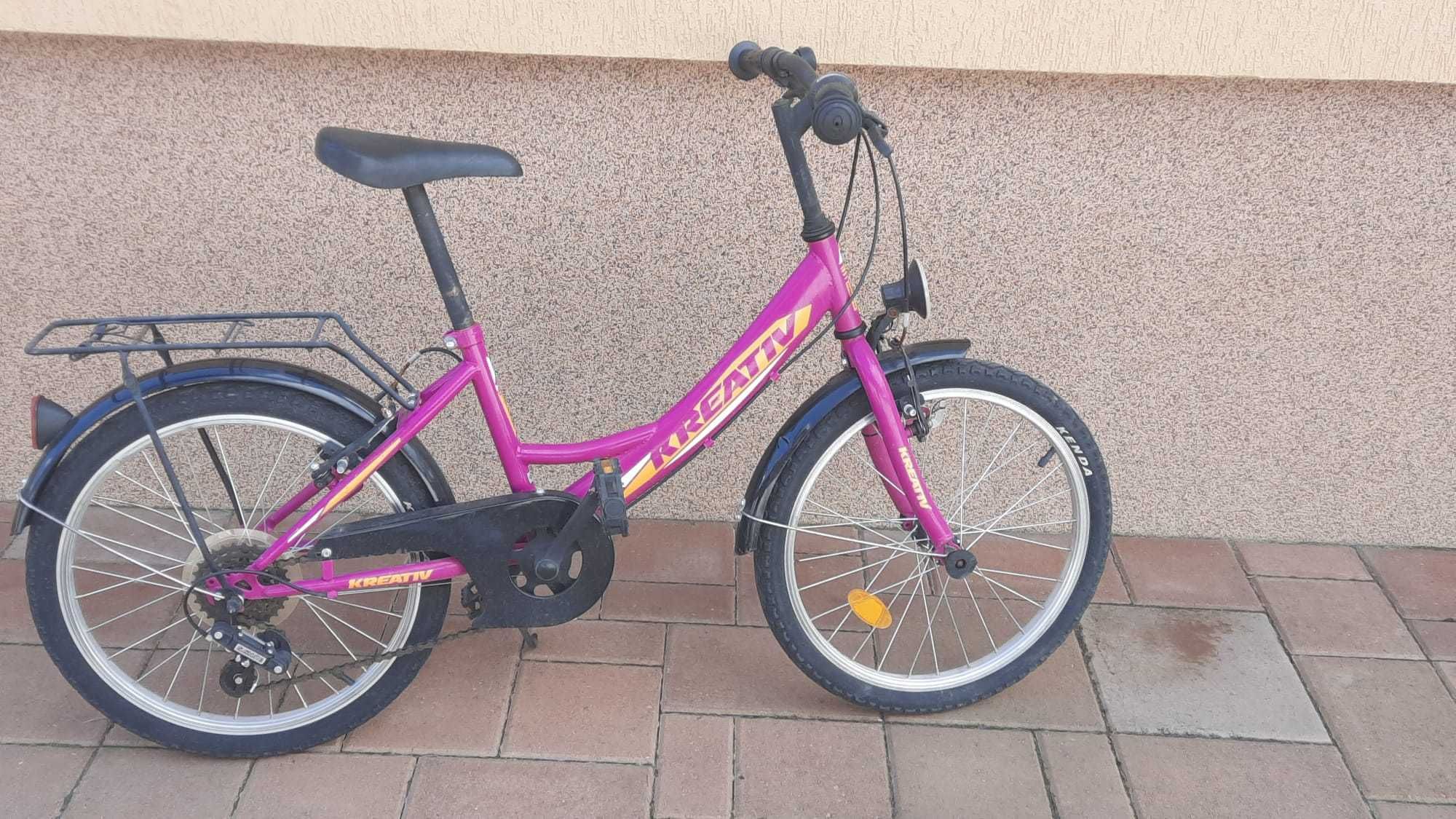 Vând bicicleta DHS