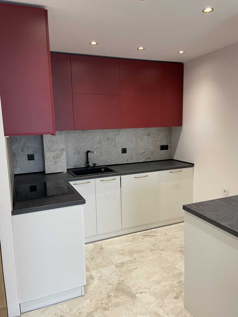 Дава се под наем Двустаен апартамент в София, Кръстова вада - 65 кв.м за 620 € - Снимка #2