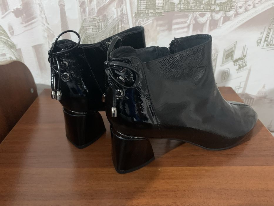 Новые лаковые ботиночки