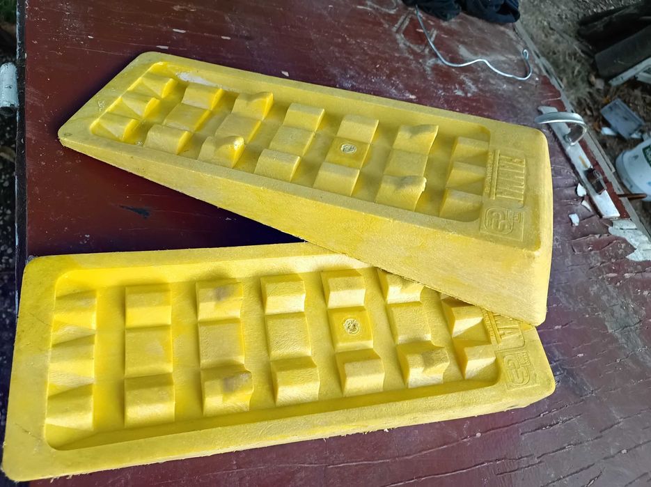 Клинове подложки за нивелиране на кемпер/каравана