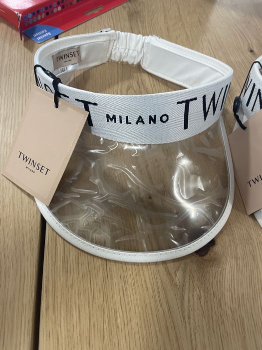 Twinset козирка 2бр.