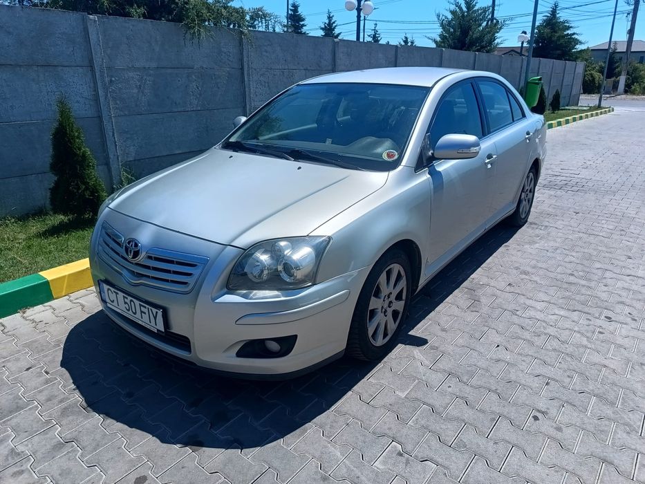 Vând sau schimb Toyota Avensis T25.  2.0