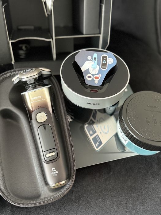 Aparat de ras Philips I9000 Prestige Ultra