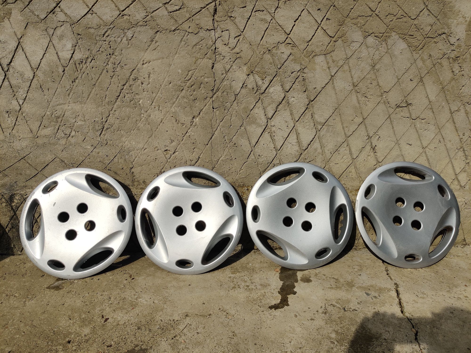 Set 4 capace 14"