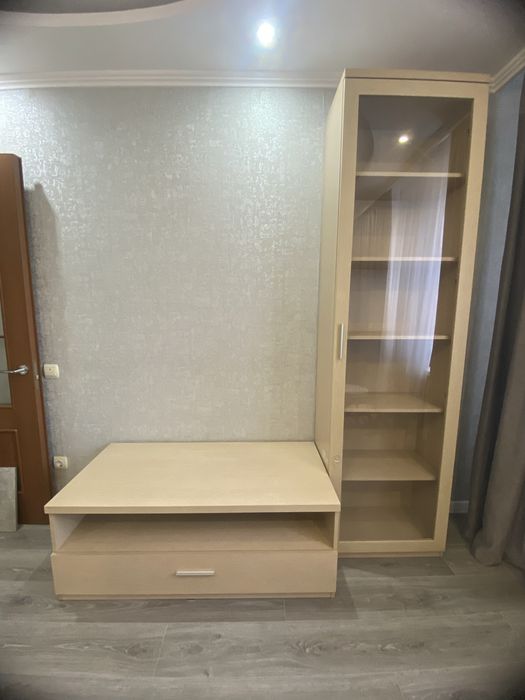 Продам шкаф с тумбой