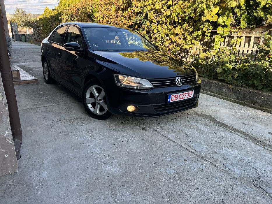 Vand VW Jetta 1.6 diesel , euro 5 !