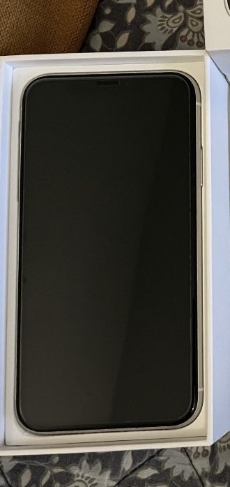 Iphone XR бял