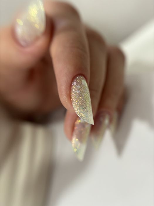 Manichiura, Tg-Mures