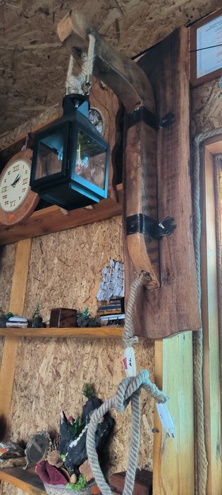 Lampa rustica din lemn