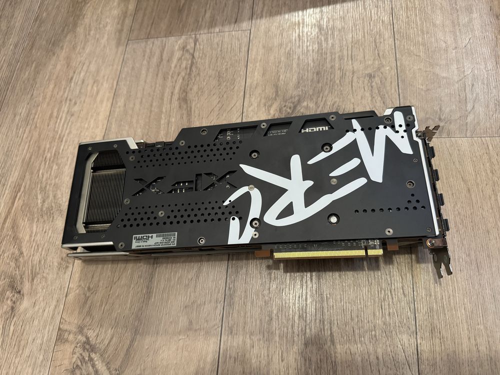 Продам видеокарту Radeon RX 6800TX