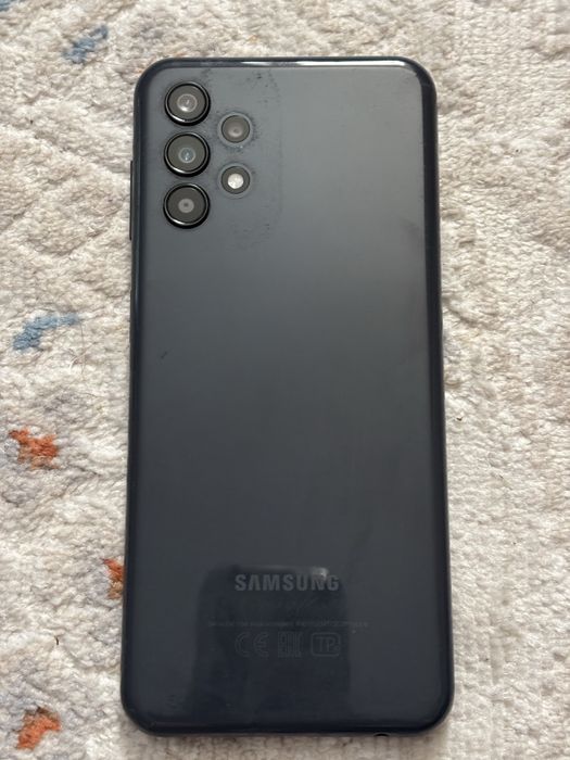 Самсунг А13 телефон