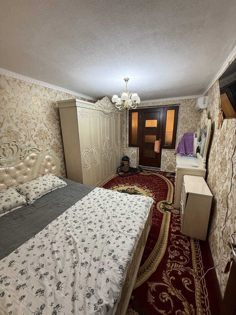 Продается квартира 2х комнатная с 60кв  на 1 этаже