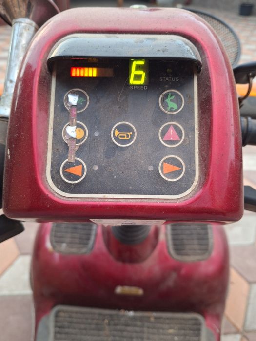 Vând scuter electric pentru bătrâni.