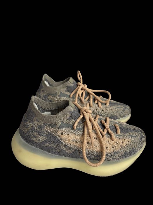 Маратонки ADIDAS Yeezy Boost 380