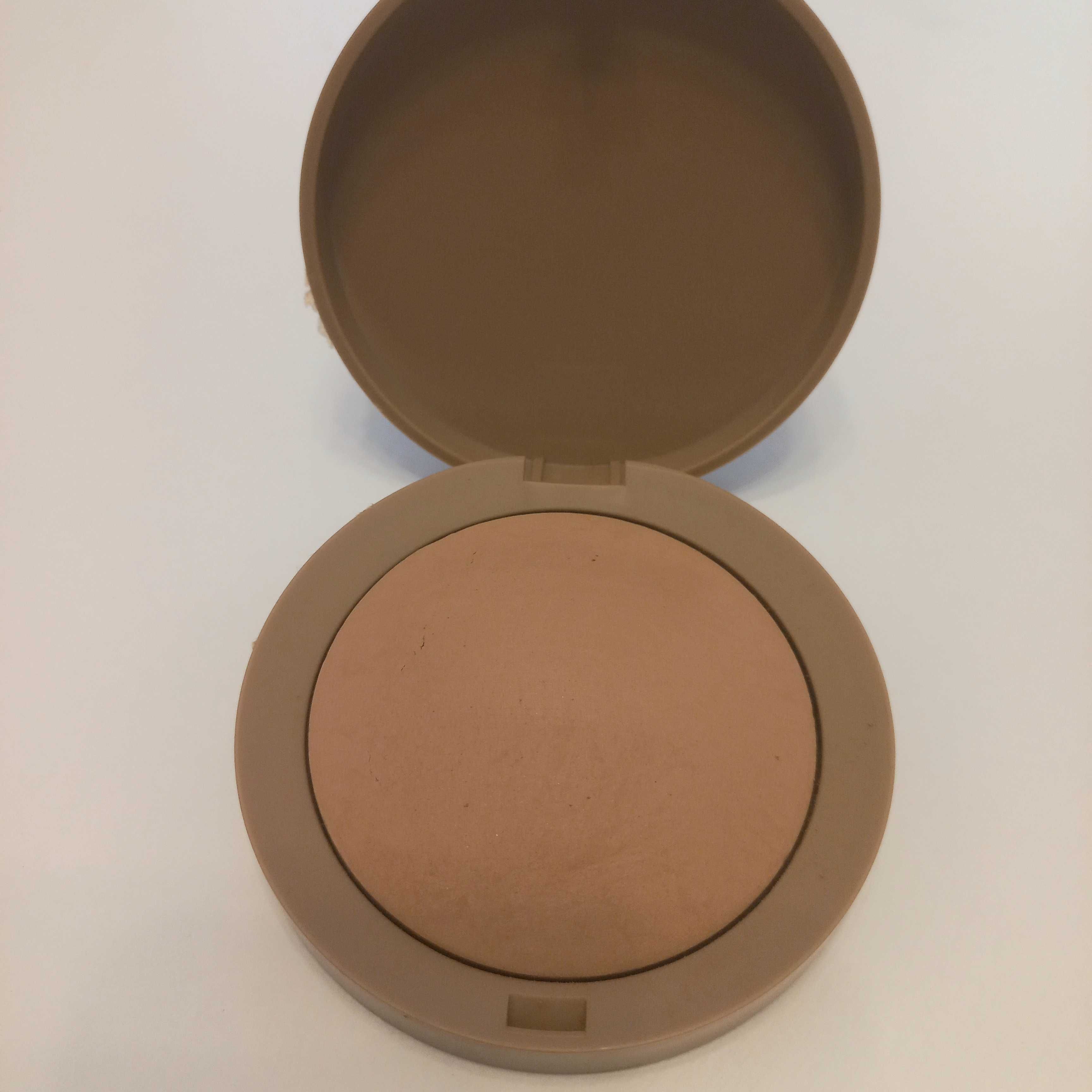 Bourjois бронзант пудра за лице bronzer poudre de soleil