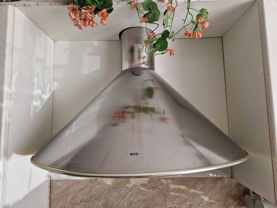 Абсорбатор BOSH инокс 90см