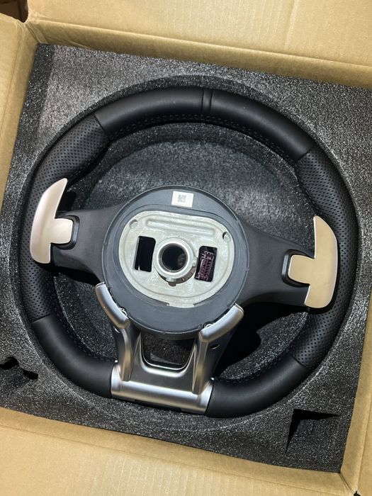 Спортен волан за Мерцедес AMG