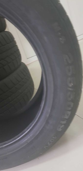 Продава зимни гуми R19
