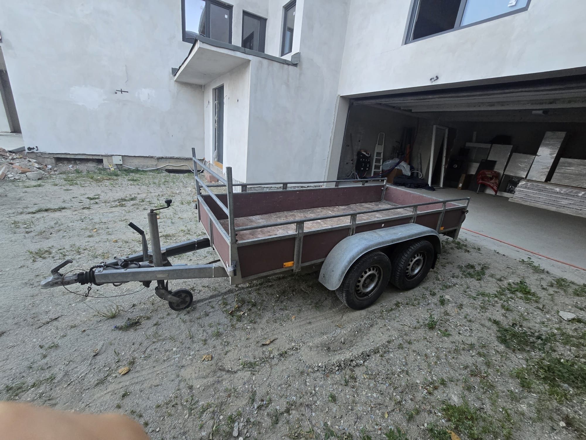 Vand remorca saris 1300kg 2000kg 3m lungime 1.3 latime din Germania