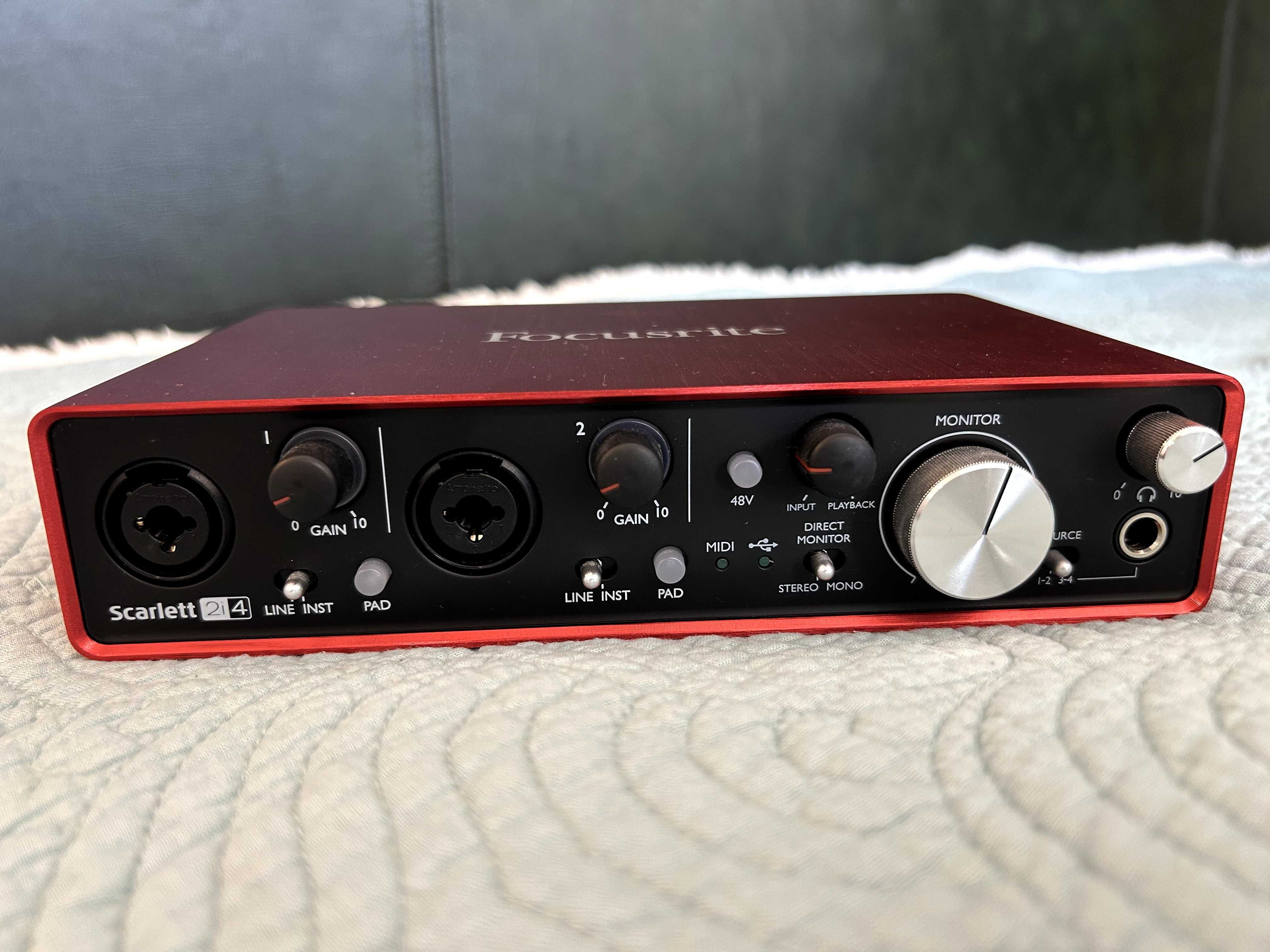 Focusrite Scarlett 2i4 /Аудио Интерфейс/Звукова Карта