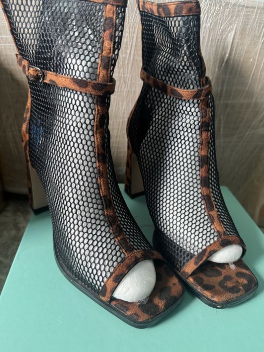 Продам женскую обувь