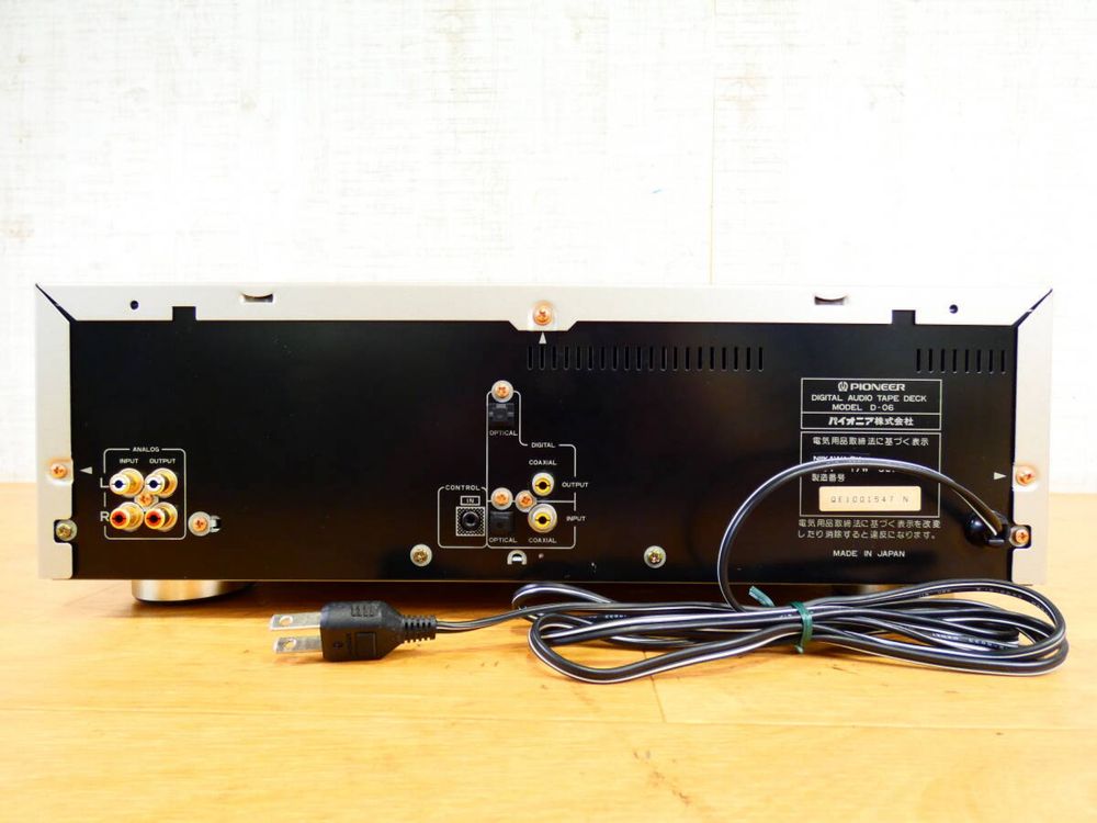 Pioneer D-06. DAT дека.