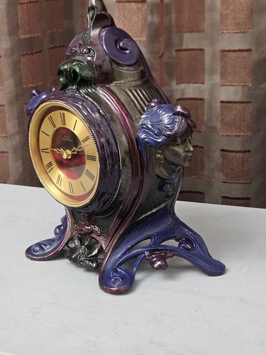 Настолен часовник Ар нуво .